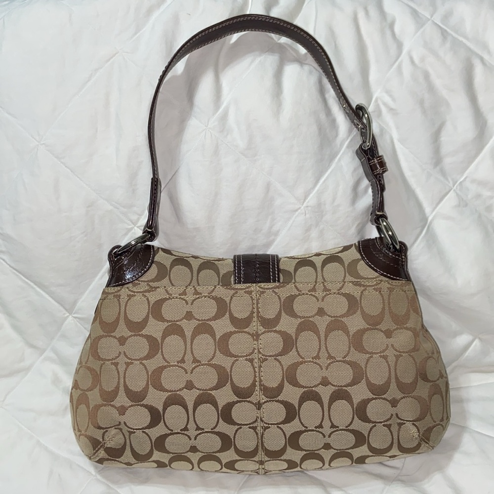 Coach Signature Canvas Shoulder Bag in Khaki/Brown - Picture 4 of 16
